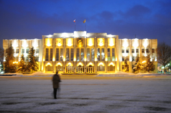 Здание Обкома на центральной площади. Фото Соловьев Андрей